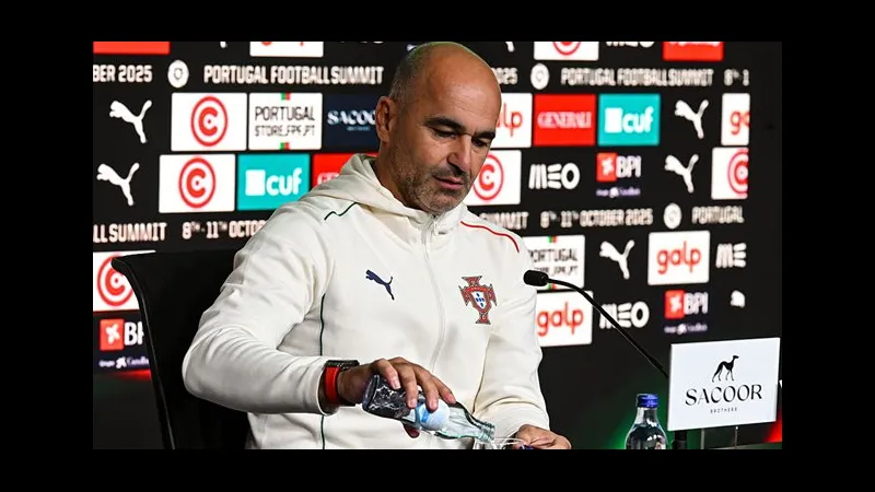 Cầu thủ U19 Đức với nỗ lực vượt qua sự áp đảo của cầu thủ U19 Na Uy trong trận đấu.