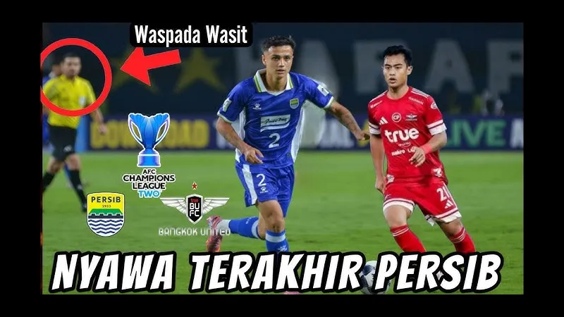 Cầu thủ Persib Bandung đi bóng qua cầu thủ Bangkok Utd trong trận đấu gay cấn Cầu thủ Persib Bandung đi bóng qua cầu thủ Bangkok Utd trong trận đấu gay cấn